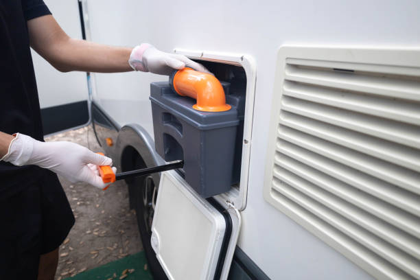 Portable Toilet Options We Offer in Bay Shore, NY